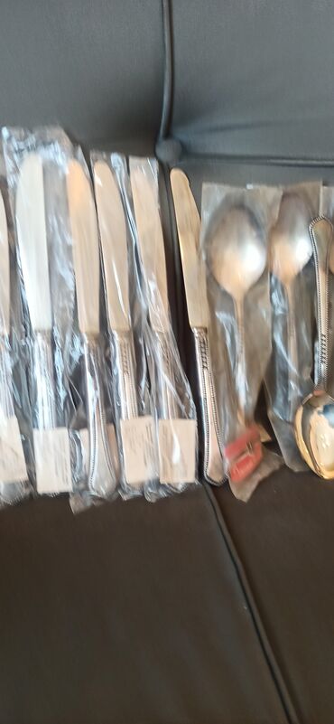 Əntiq qablar: Antik dekor kolleksiyası – 4 ədəd 1) Emallı metal fincan altlıq/şüşə — 25