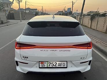 fit shuttle: BYD E2: 2022 г., Электромобиль, Хэтчбэк — 3