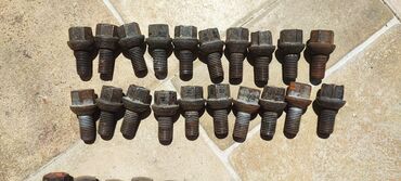 Digər aksesuarlar: Orginal mercedes boltlari,tam orginal ela vəziyyətdədir dukkanda -da lalafo.az — 10 Digər aksesuarlar: Orginal mercedes boltlari,tam orginal ela vəziyyətdədir dukkanda — 10