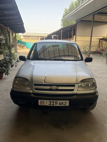 евро камаз 1: Chevrolet Niva: 2006 г., 1.7 л, Механика, Бензин