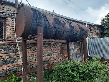 baklar və çənlər: Su çəni 4 t(4000 l),köhnənin cox qalin materialdadir,hec bir problemi — 1