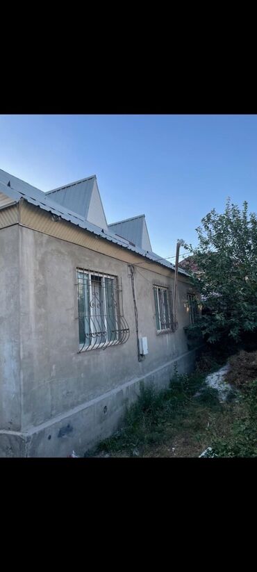 дом кара балта продажа: 100 кв. м, 5 бөлмө, Жертөлө, ороо, Забор, тосулган