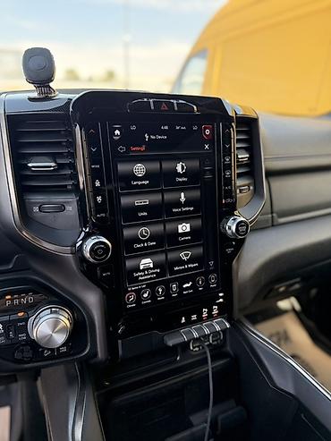 ram dodge: RAM 1500 Rebel 4x4, белый пикап - Мощный полноразмерный пикап с — 10
