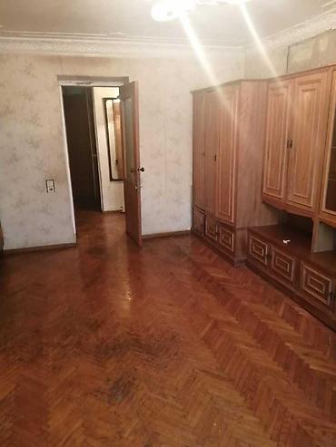 sabirabad ev satisi: Bakı, 3 otaqlı, Köhnə tikili, m. Elmlər Akademiyası, 75 kv. m — 2