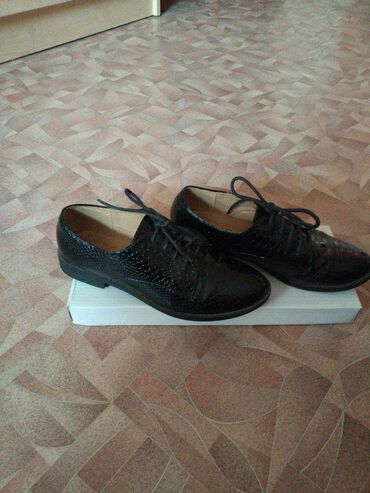 обувь на весну: Туфли 36, цвет - Черный
