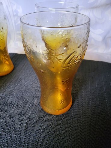 Čaše: Case nove Coca Cola. Case nove,dezen reljefni i stampa ( ne ostaje na — 11