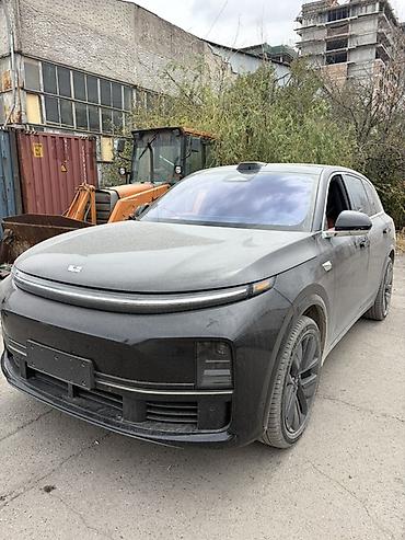 byd e6: Lixiang L7: 2025 г. — 1