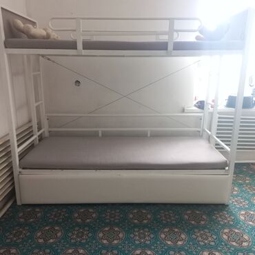 Кровати: Надувная Кровать, Б/у
