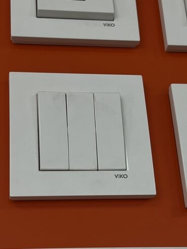 led лента: Трёхклавишный настенный выключатель VIKO - Тип: механический