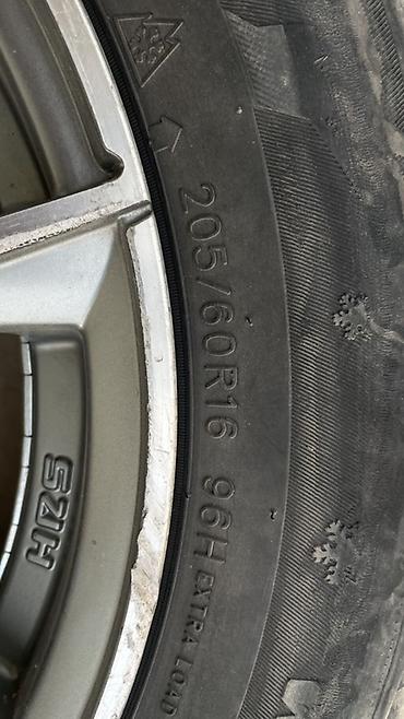 w210 55: Комплект из 4 колес в сборе: легкосплавные диски + зимние шины. - — 2