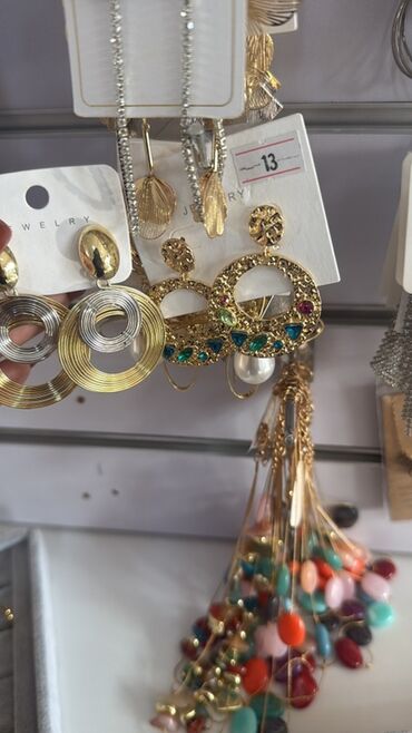 Bijuteriya dəstləri: Qadın bəzək aksesuarları – geniş seçim Məhsullar: - Qızılı tonlarda — 10