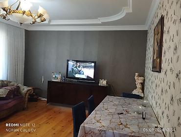 ev gülləri və adları: Hovlu həyət evi - Geniş, işıqlı salon: yelçəkən plan, dekorativ — 4