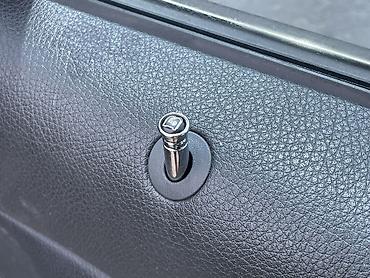 капот аутбек 2004: Mercedes-Benz E-Class: 2004 г., 3.2 л, Автомат, Бензин, Седан — 8