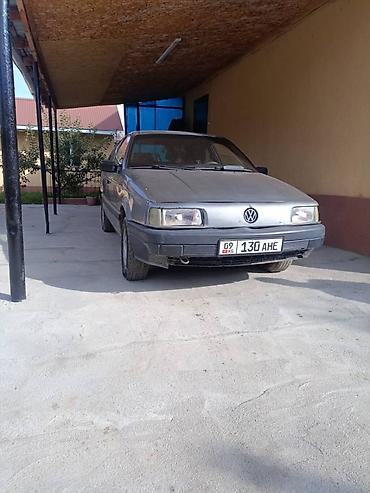 Volkswagen: Volkswagen Passat: 1992 г., 1.8 л, Кол менен иштөөчү, Бензин, Седан — 1