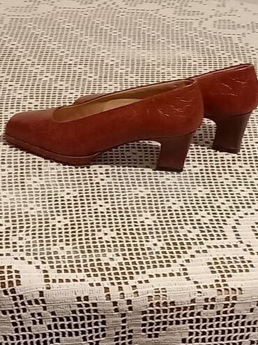 Salonke: Salonke, 37 — 6