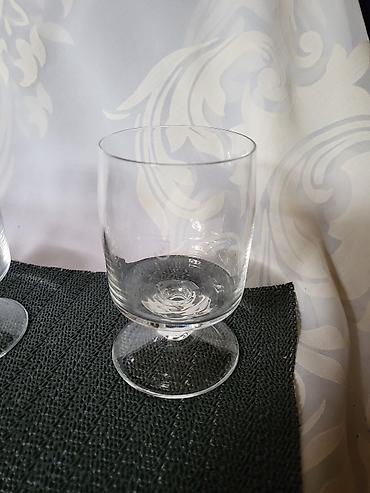 Čaše: Case za vino iz 80ih. Case ( kafanske) za vino,perketne,sve na njima — 10