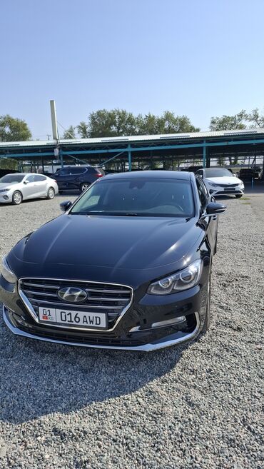 срочно продаю нужны деньги очень срочно: Hyundai Grandeur: 2019 г., 3 л, Типтроник, Газ, Седан