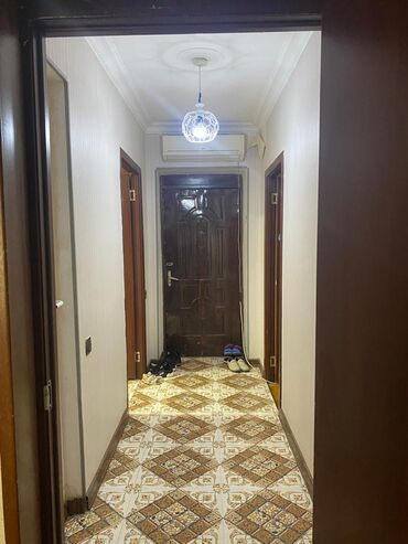 Həyət evləri və villaların satışı: 5 otaqlı, 200 kv. m, Orta təmir — 8