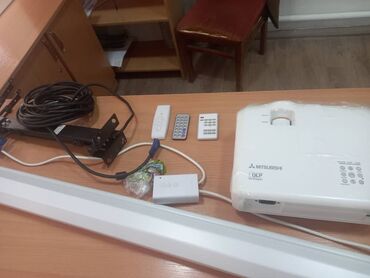 документ сканеры для проекторов проекционные столики: Комплект для проекционных презентаций Mitsubishi Состав: - Проектор