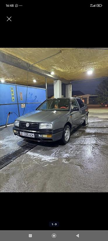 поворотник венто: Volkswagen Vento: 1992 г., Механика, Бензин, Седан — 4