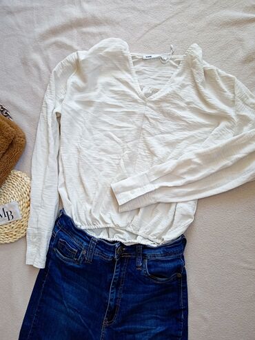 Bluze: Ženska odeća i obuća – paket S, M Sve je ili novo ili jako dobro na lalafo.rs — 1 Bluze: Ženska odeća i obuća – paket S, M Sve je ili novo ili jako dobro — 1