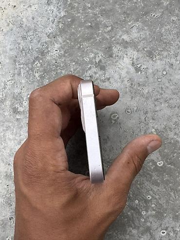 Apple iPhone: IPhone 13 мини, розовый - Корпус: плоские грани из алюминия, задняя — 7