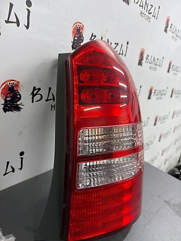 таюта виш: Задний правый стоп-сигнал Toyota 2005 г., Б/у, Оригинал, Япония — 1