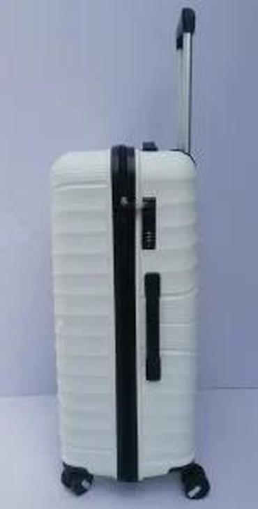 Putni koferi i torbe: Tvrdi kofer na točkiće – beli, moderno reljefno kućište - Materijal — 18