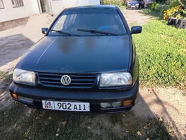 Продажа авто: Volkswagen Vento: 1993 г., Механика, Бензин, Седан — 1