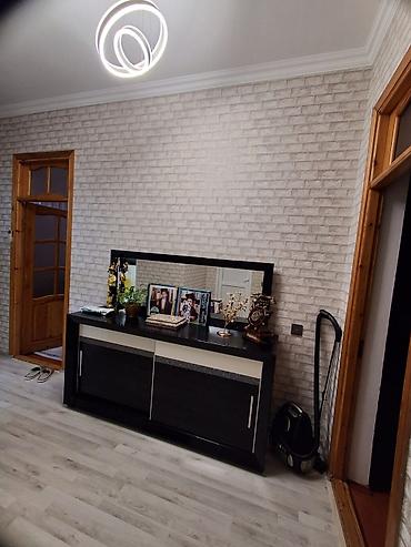 pufik stol: Qonaq otağı üçün mebel dəsti Tərkibi: - Geniş yemək masası — 4