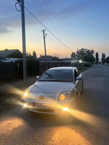 домкрат для спринтер: Toyota Avensis: 2003 г., 1.8 л, Механика, Бензин, Седан