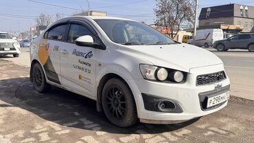 chevrolet express: Chevrolet Aveo: 2013 г., 1.6 л, Механика, Бензин, Седан