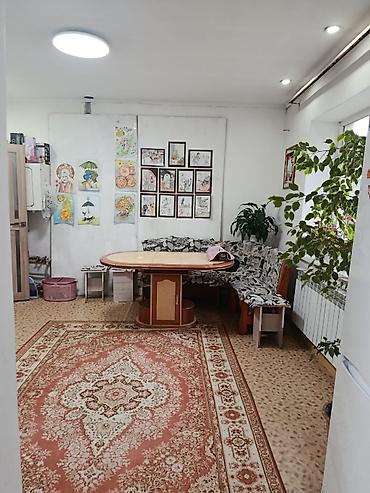 3: Продается пол дома. Район ГЭС-2. Участок по документам 5 сот. Рядом — 2