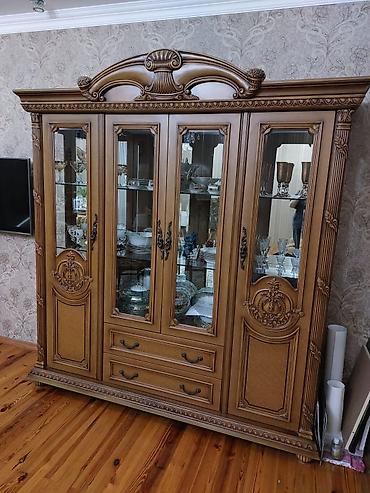 rengli qelem: Klassik üslubda vitrin və komod dəsti - Material: ağac əsaslı — 2