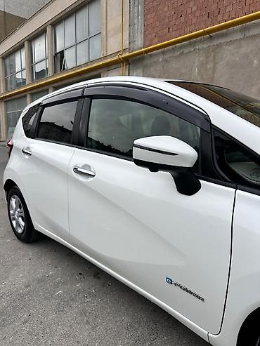 Nissan: Nissan Note: 1.2 l | Sedan — 4