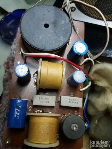 Zvučnici i stereo sistemi: Watson 9070-delovi -basovi 16,5x16,5cm=35e -srednji 10,6x10,6cm; sa na lalafo.rs — 7 Zvučnici i stereo sistemi: Watson 9070-delovi -basovi 16,5x16,5cm=35e -srednji 10,6x10,6cm; sa — 7