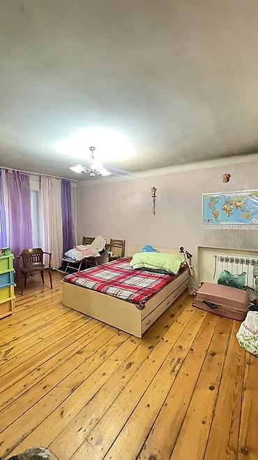 Продажа квартир: 1 комната, 31 м², сквер Тоголок Молдо Индивидуалка, 4 этаж, Старый ремонт — 1