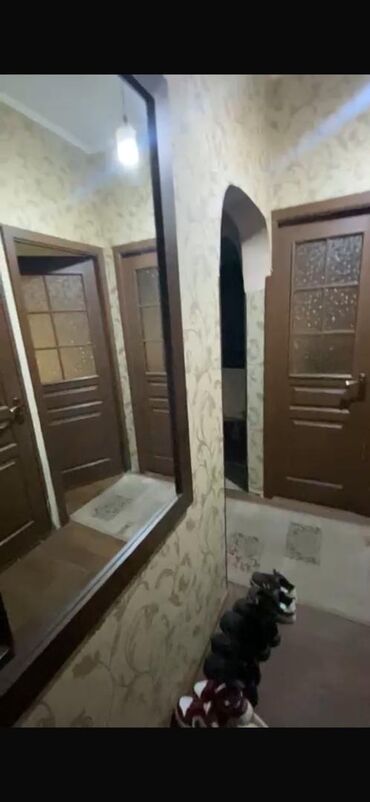 арзан квартира керек бишкектен: 3 комнаты, 63 м², 105 серия, 4 этаж, Косметический ремонт