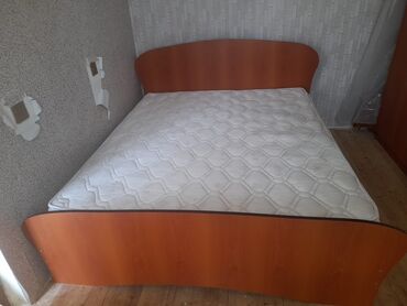 Otaq bitkiləri: Endirim!!!Tecili evden cixmalidi Kravat Mohkemdi,matrasi iki uzludu