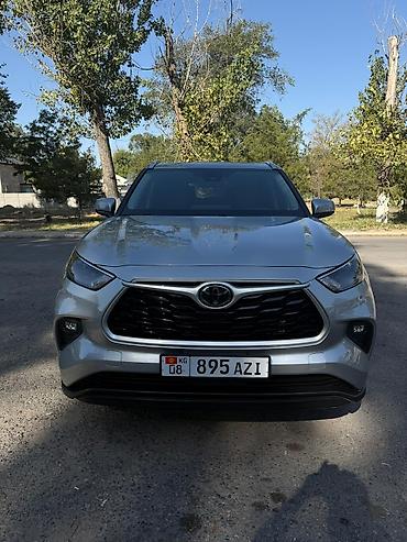тойота: Toyota Highlander: 2023 г., 2.4 л, Автомат, Бензин, Кроссовер — 2