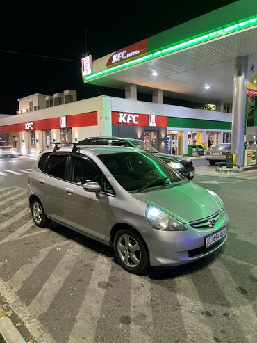 расрочка хонда: Honda Fit: 2005 г., 1.3 л, Автомат, Бензин, Хэтчбэк