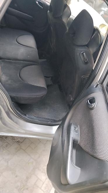 kia carneval: Honda Fit: 2003 г., 1.5 л, Автомат, Бензин, Хэтчбэк — 4