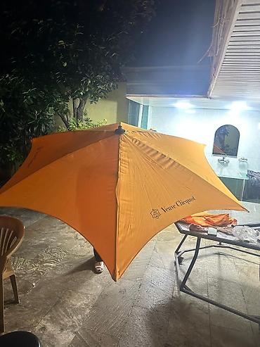 parda tul: Brendli açıq hava çətiri – Veuve Clicquot salam yenidir işlənməyib — 1