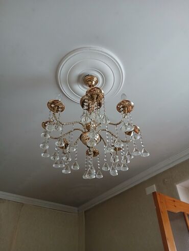 qedimi qab qacaq: Çılçıraq, 8 lampa, Xrustal