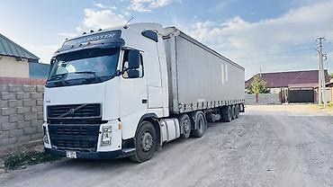 Тягач, Volvo, 2005 г., Тентованный