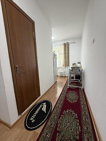 flat osh: 1 комната, 12 мкр Собственник, Студентам, С мебелью частично — 4