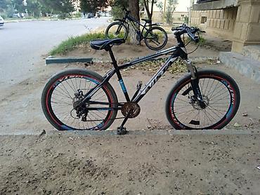 velosiped 28: VISTA dağ velosipedi - Çərçivə: yüngül alaşımlı hardtail, qara-mavi — 4