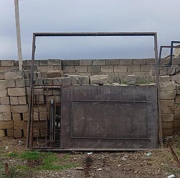 demir truba: Məhsul: Metal darvaza və karkas - Qiymət: 250₼ - Ölçülər: eni 2.8 m — 1