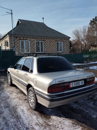 Mitsubishi: Mitsubishi Galant: 1988 г., 1.8 л, Механика, Газ