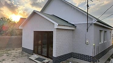 Дома: 🏡 Срочная продажа дома в ж/м Ала-Тоо-3! 🔥 🛏 4 комнаты 📐 Площадь дома — 1